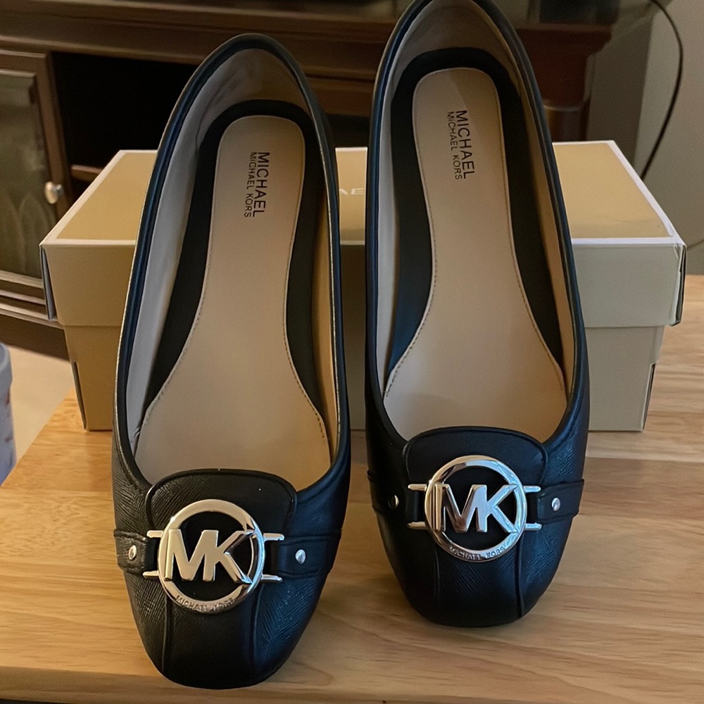 Michael kors Flats. Black size 8